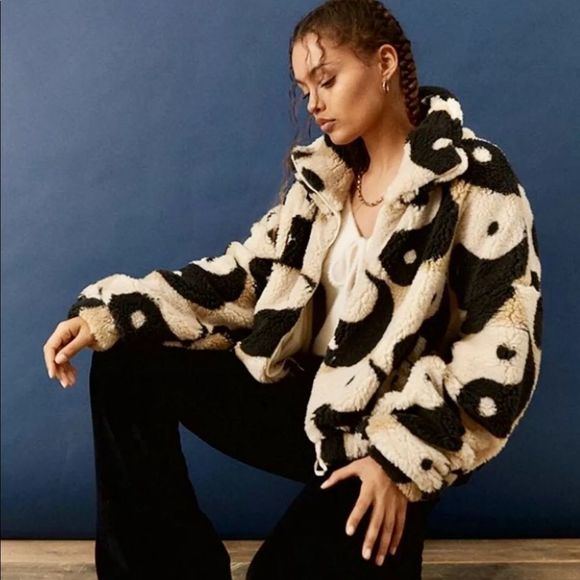 Urban Outfitters Jackets & Blazers - Urban Outfitters Bold Sherpa Olivia Yin Yang Jacket Ivory Tan Black